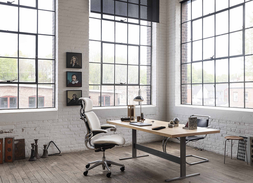 Freedom Task in Kvadrat Elle textile with Polished Aluminum Frame